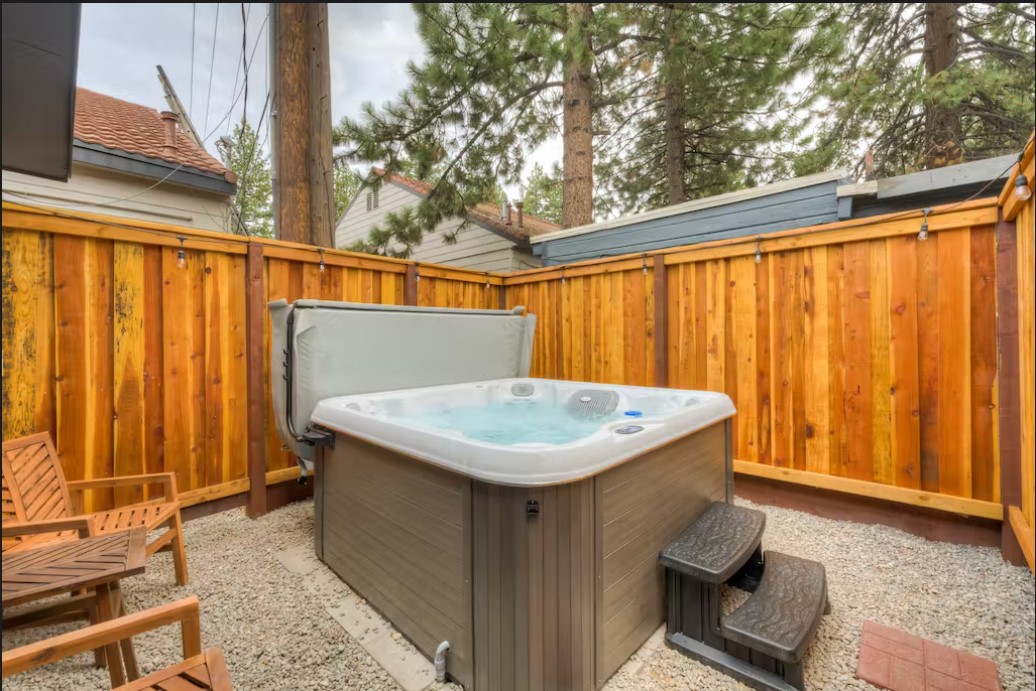 Hot Tub at Tahoe Mountain Inn